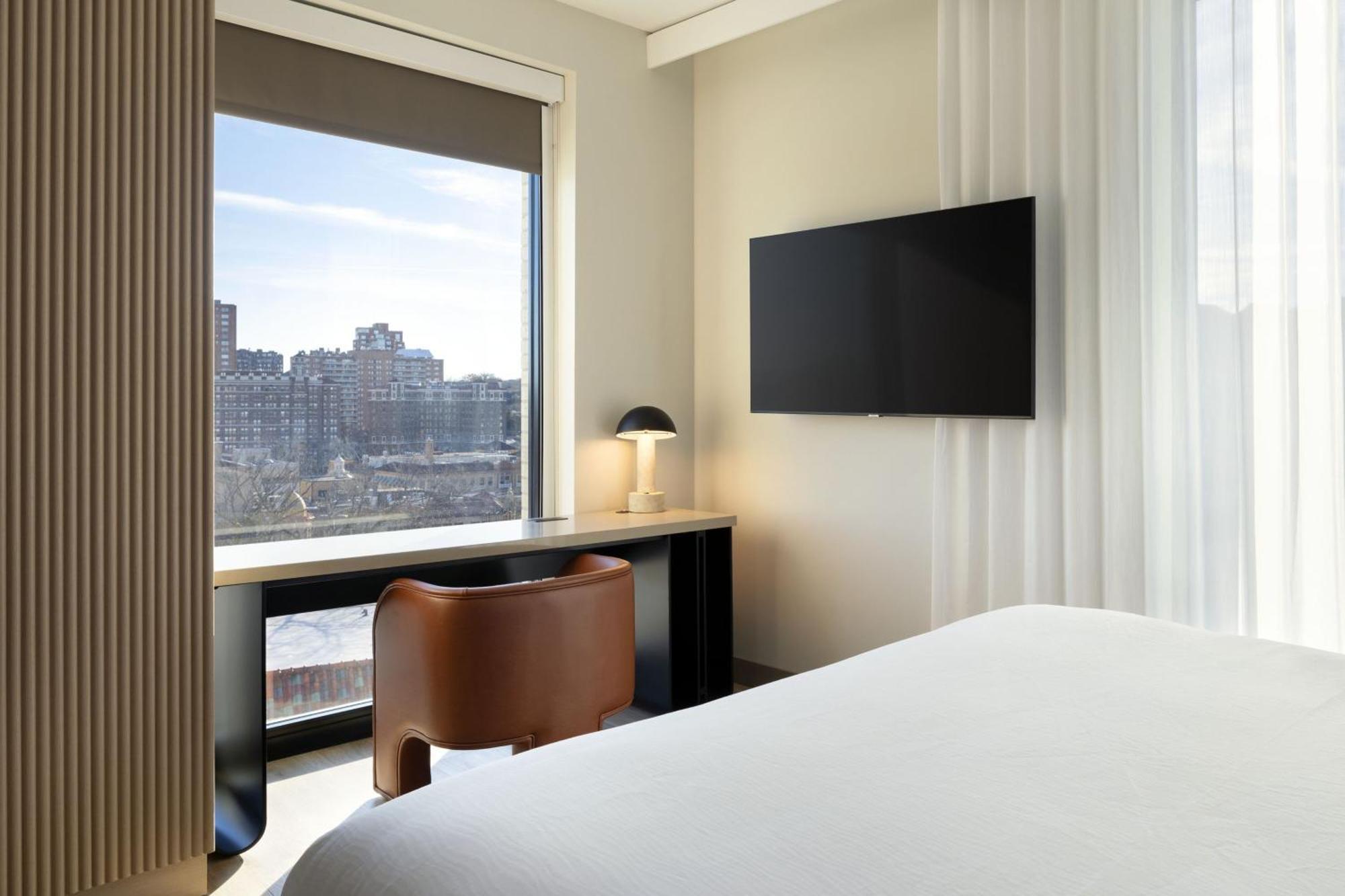 Corner King Room with Plaza View