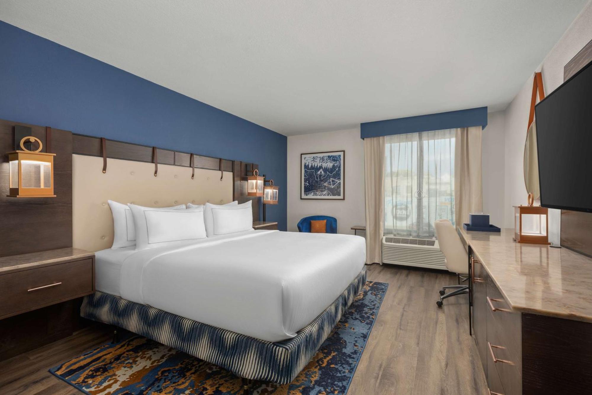 King Room,1705894245:JPEG