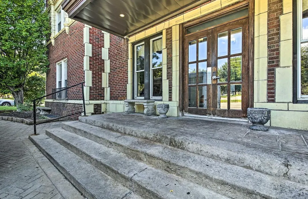 Kansas City Penthouse Near Museums And Plaza!-1