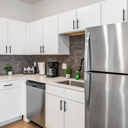 2Br Luxury New Apartment With Outdoor Pool-2