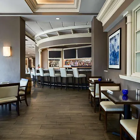 Hilton Kansas City Country Club Plaza-2